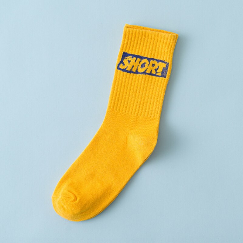 Men and Women Socks Street hip-hop autumn and winter Crew Socks Alphabet College Wind Socks: Yellow SHORT