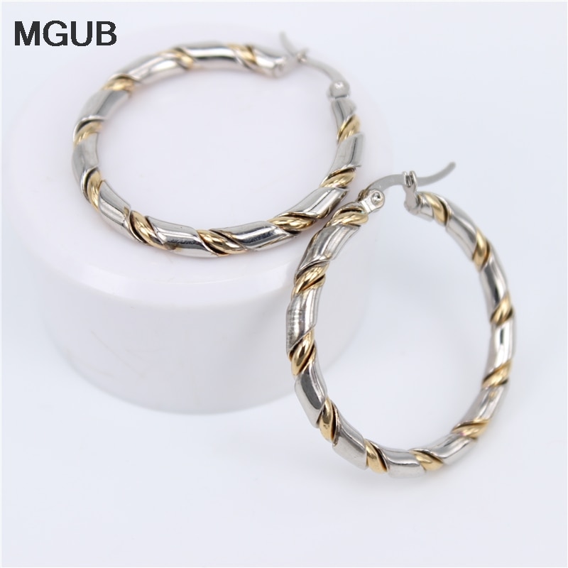 gold color hoop earring 30mm35mm40mm outer diameter and 4mm thick Simple women wear every day LH679