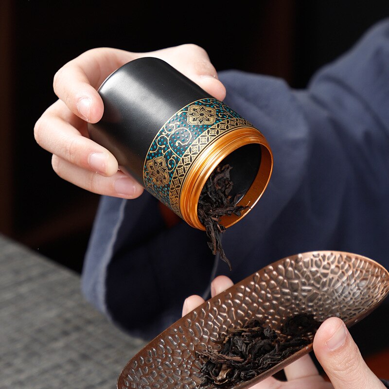 Painted Mini Ceramic Storage Jar Exquisite Portable Travel Tea Pot Alloy Lid Sealed Candy Jar Storage Bottle Decoration