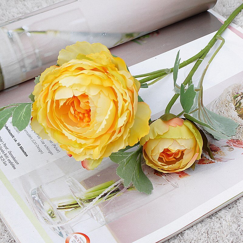 Silke pæon gren med grønne blade bryllup hotel dekoration kunstige blomster fotografering rekvisitter blomster: Gul