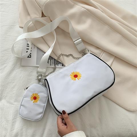 Modo Delle Donne di Nylon Borsa A Tracolla Piccola Margherita Del Fiore Femminile Borse Hobos Messenger Borse Delle Signore Ascella Borse Della Borsa Fresco Ragazze del Sacchetto di Tote: WHITE