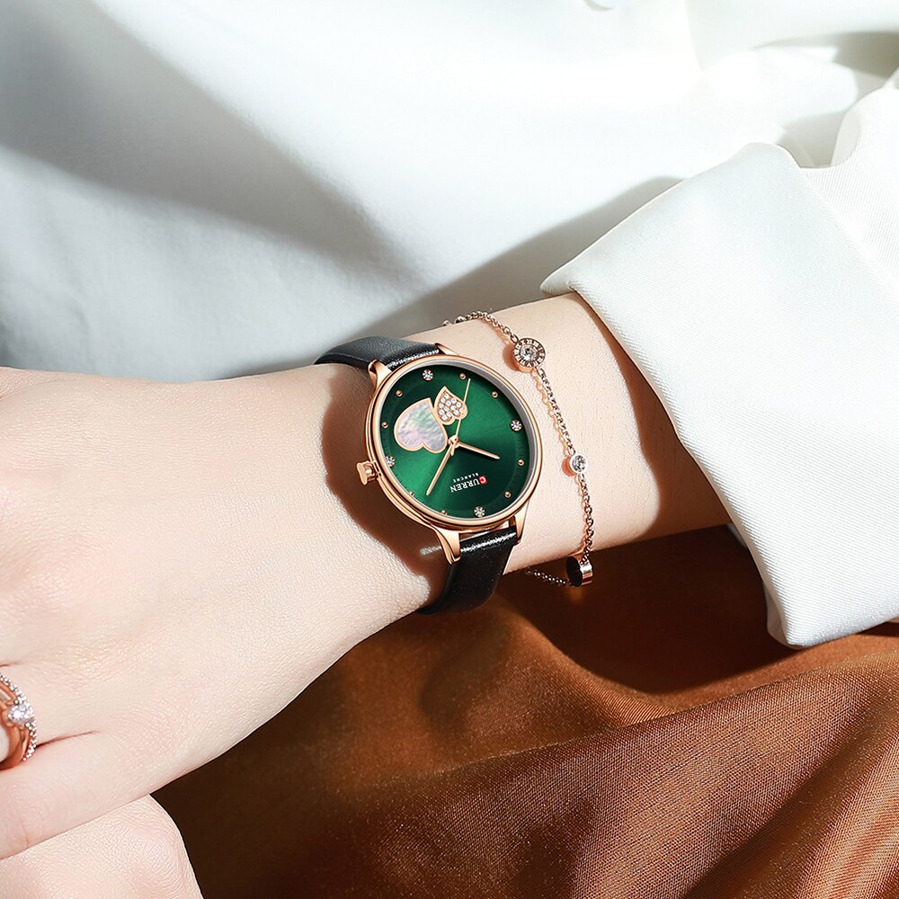 Curren Horloges Vrouwen Mode Lederen Quartz Polshorloge Charmante Strass Vrouwelijke Klok Zegarki Damskie