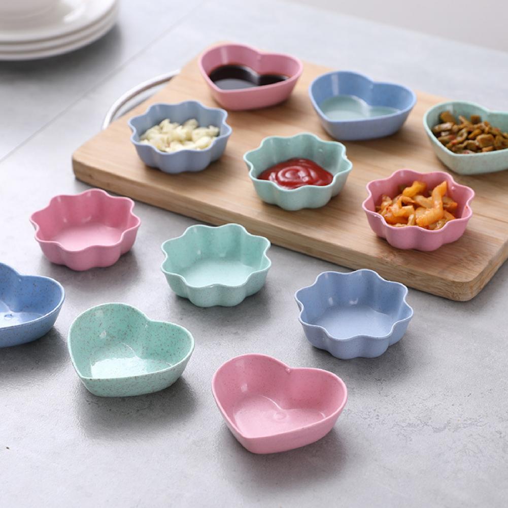 50%HOTCute Heart Shape Sauce Dish Smooth Surface Plastic Sauce Holder for Daily Use