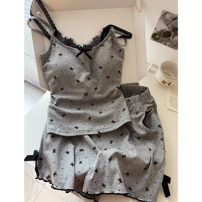 Dames zomer nachtkleding set met jarretels, stippenprint en borstkussen, sexy tweedelige nachtkleding set voor thuis: Ik