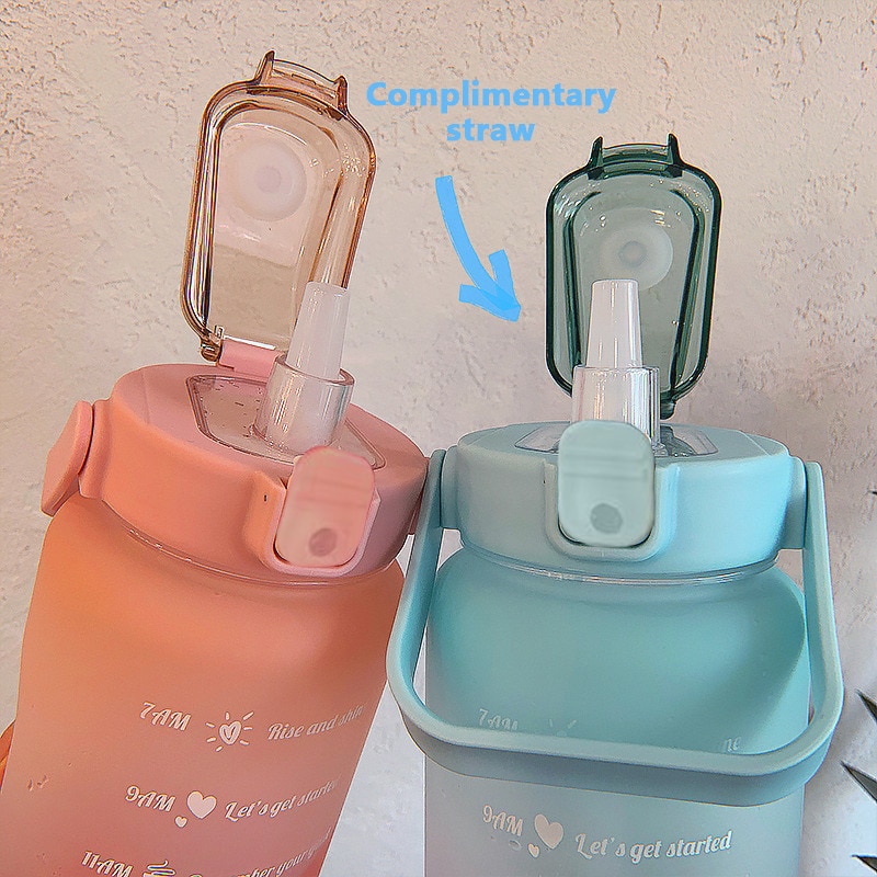 Borraccia da 2 litri con bottiglie di acqua motivazionali in paglia con indicatore di tempo Fitness bicchieri di plastica sport all&#39;aria aperta zucca di paglia glassata