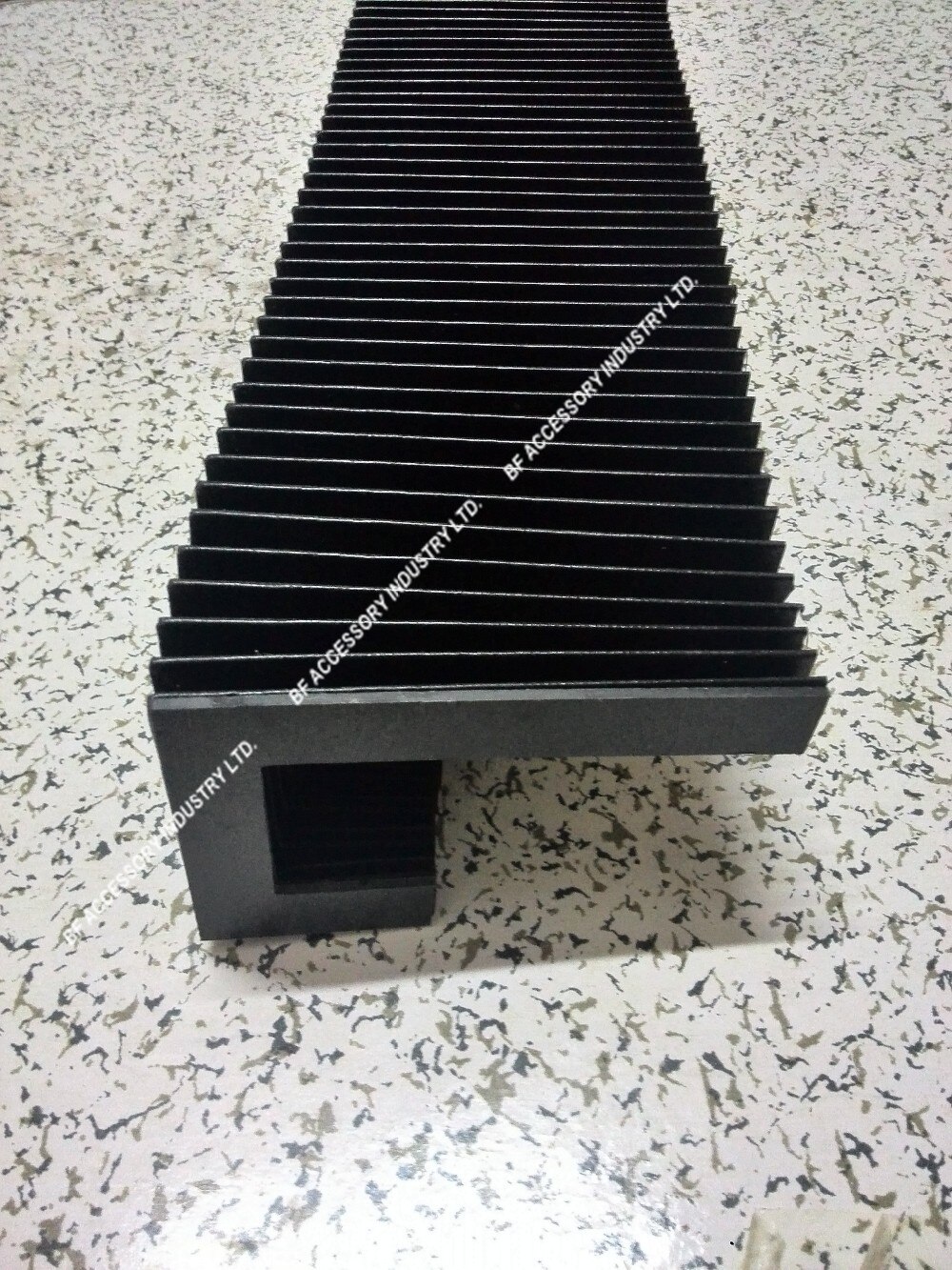 T9 axis protection of cnc machine,Lmax=550mm, size: 260mmx140mmx70mm