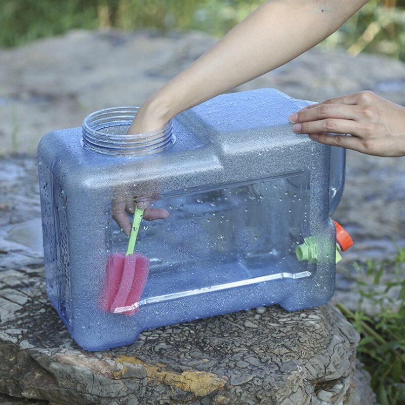 Portable Plastic Water Can Easily Water Tank With Faucet - 8L
