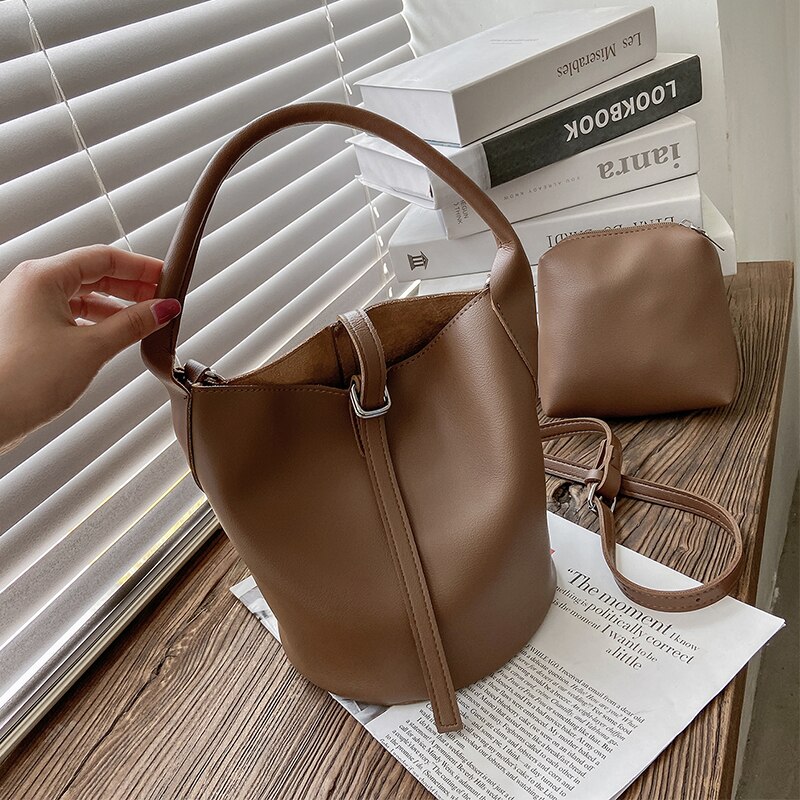 Solid color Leather Crossbody Bucket For Women Travel Handbag Simple Shoulder Messenger Ladies Cross Body Bag: brown