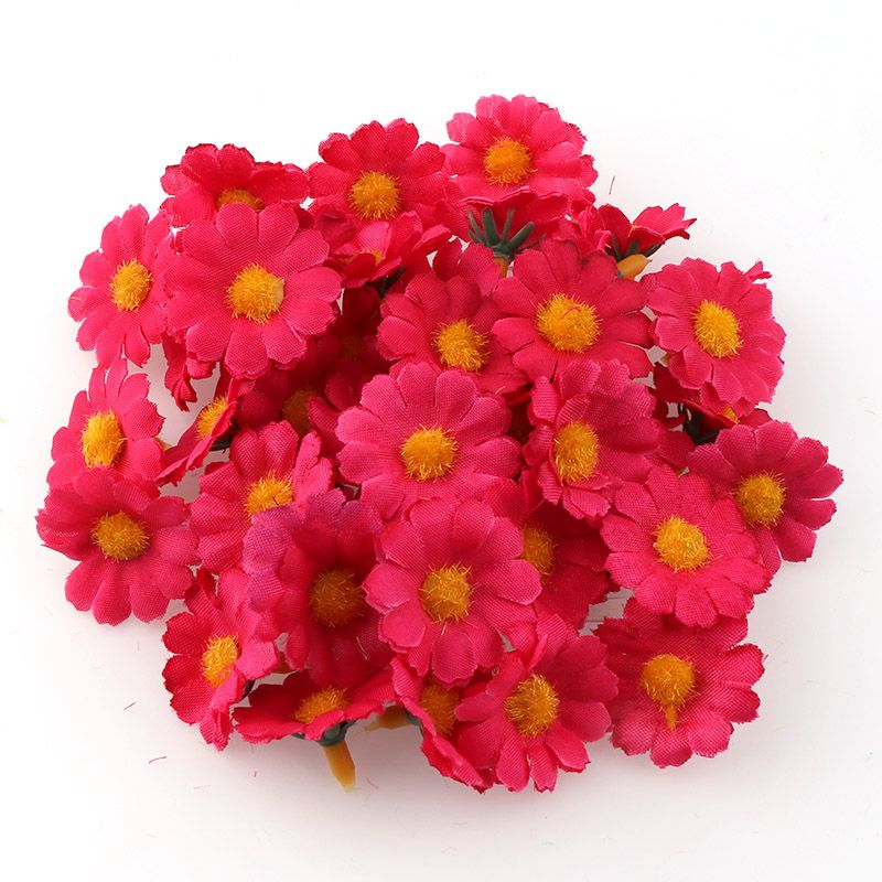 100pc/ erä 2.5cm mini päivänkakkara koriste kukka keinotekoiset silkkikukat juhla häät sisustus (ilman varsia) halvempaa: Ruusu-
