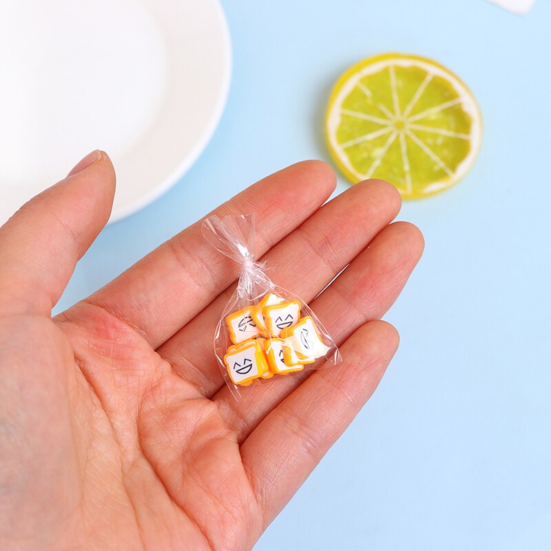6Pcs/Bag Miniature Scene Model Doll House Mini Bread Macaron Bag Decoration