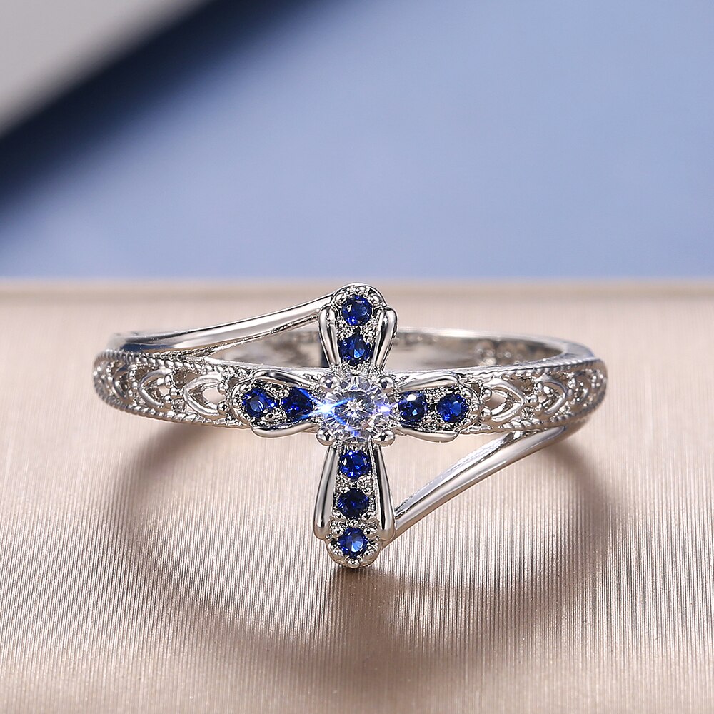 Huitan Kruzifix Weibliche Hochzeit Ring Engagement Party Silber Farbe Elegante Dame Kreuz Stilvolle Schmuck Ringe