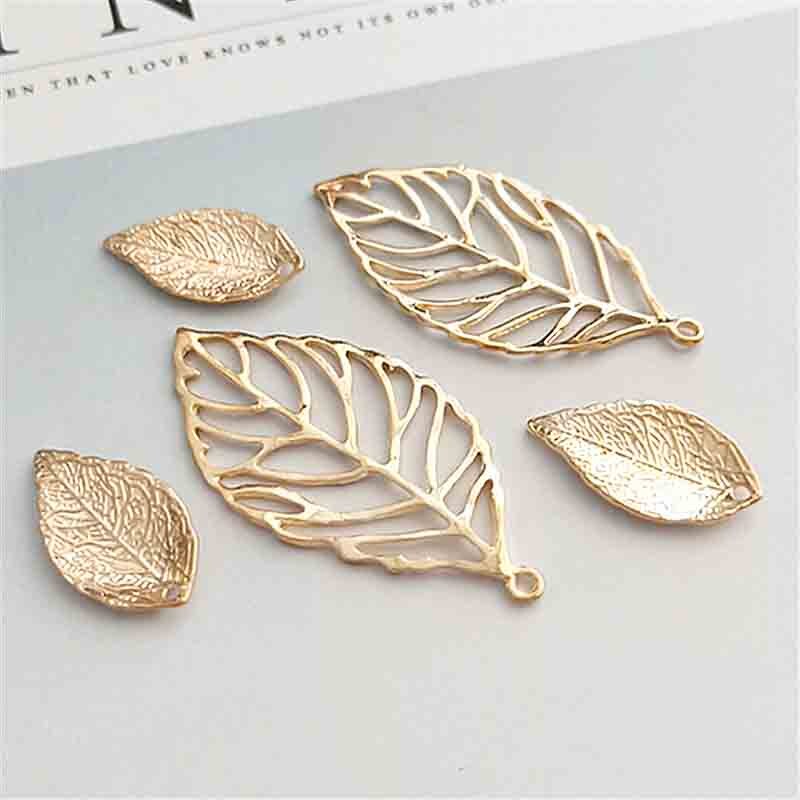 10 stk/lot legering bladgull anheng knapper ornamenter smykker øredobber choker hår gjør-det-selv smykketilbehør håndlaget: Antikk sølv