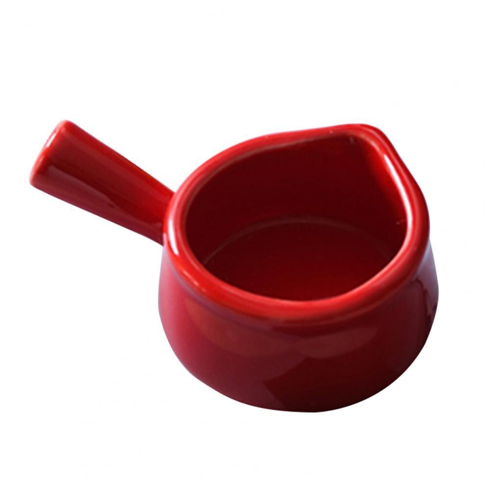 Practical Sauce Pitcher Washable Small Size Ceramic Small Size Sauce Pitcher Creamer Pitcher Mini Sauce Pitcher: Red