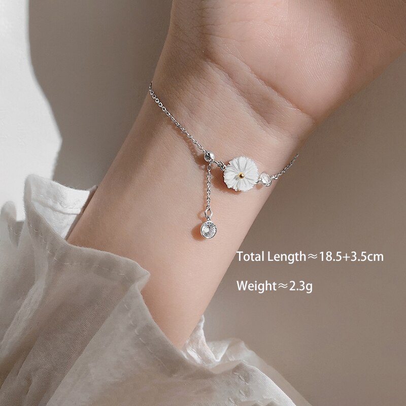 ANENJERY Delicate Natural White Shell Daisy Anklet Bracelet For Women Anti-allergic Silver Color Adjustable Bracelet S-B409: Bracelet