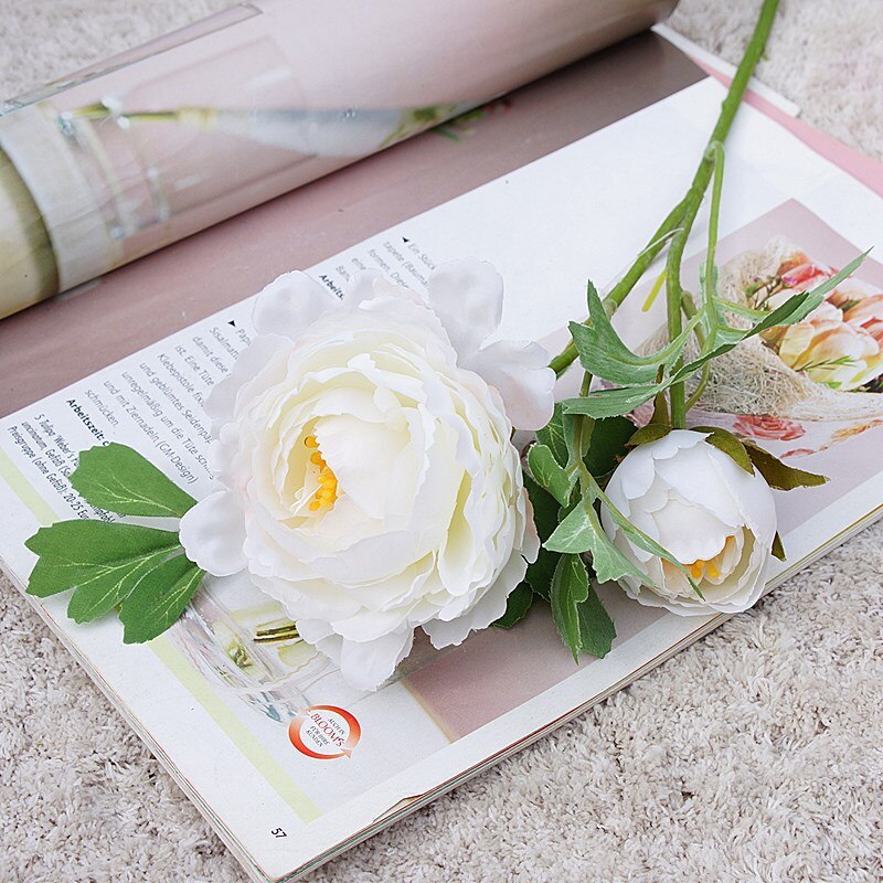Silke pæon gren med grønne blade bryllup hotel dekoration kunstige blomster fotografering rekvisitter blomster: Hvid