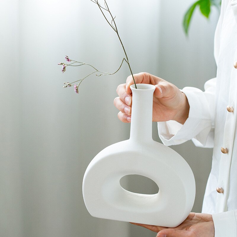 Hvid porcelæn blomstervase stue dekoration figurer håndværk håndværk tørre blomster planter holder uregelmæssig vase