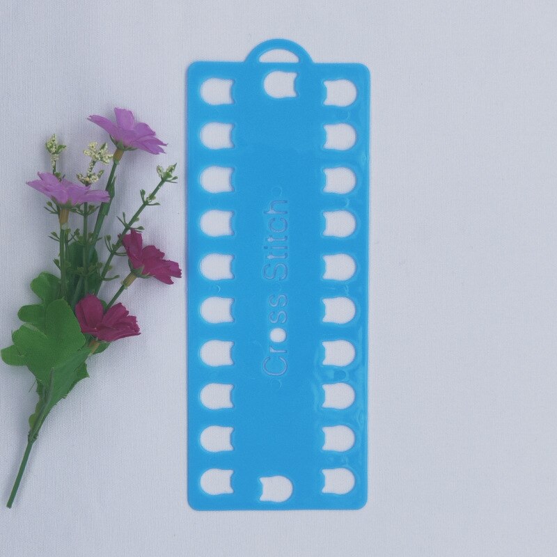 Cross stitch threading board suzhou embroidery special color plastic threading board winding board cross stitch winding board: Sky Blue