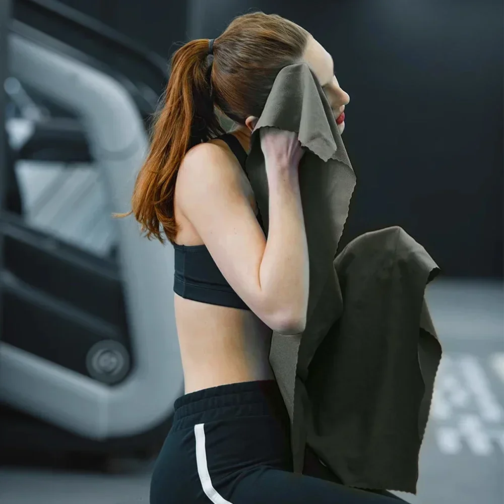 Fzcspeed grote badhanddoek, sneldrogende, absorberende fitness- en sporthanddoek, handdoek voor het drogen van je haar, geschikt voor fietsen, wandelen en zwemmen.