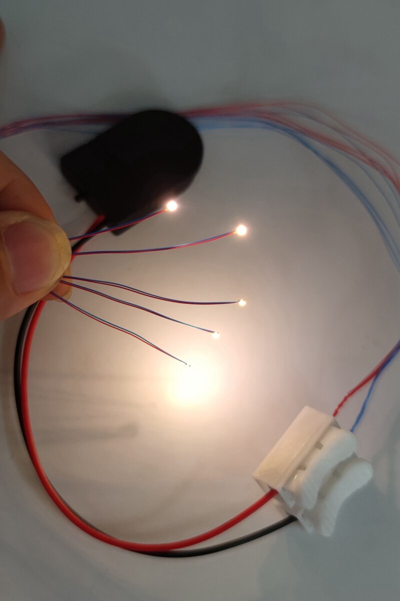 50pcs Pre-wired #0402 Smd Leds,with free Cr2032 3V button battery box,30cm Connection Wires hobby Model Kit for Gundam Lighting: 0402Warm White