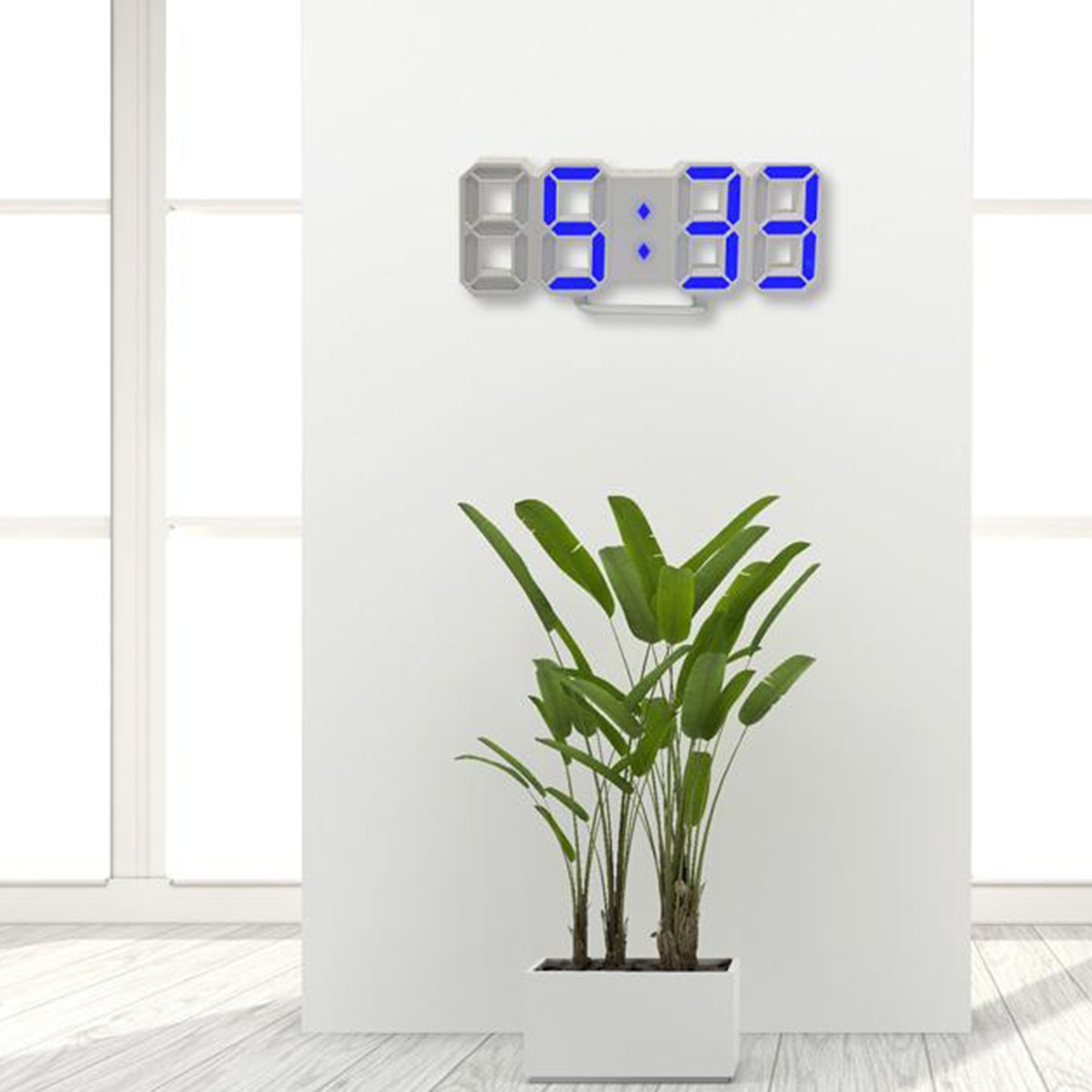 Digital USB Desktop Clock LED Clock 12/24 Hours Display Alarm Clock with Snooze Mode 8888 Display