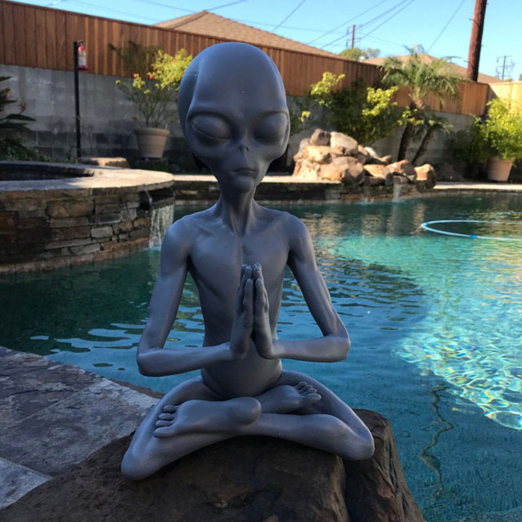 Sculpture de méditation mystérieuse ovni extraterrestre, Statue d&#39;ornement, Console d&#39;invité artistique de bureau en bois, décor de Table