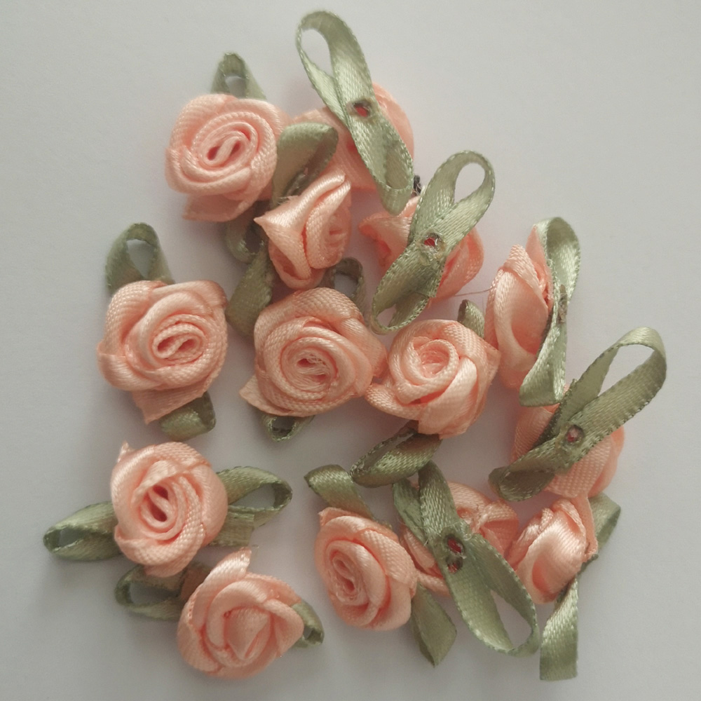 30 Farben zur Auswahl, 50 Stück, modische Rosenrosetten mit Blatt, Stoff, Blumen, Zubehör, DIY, Basteln, Nähzubehör: Nickel-Freies Weiß