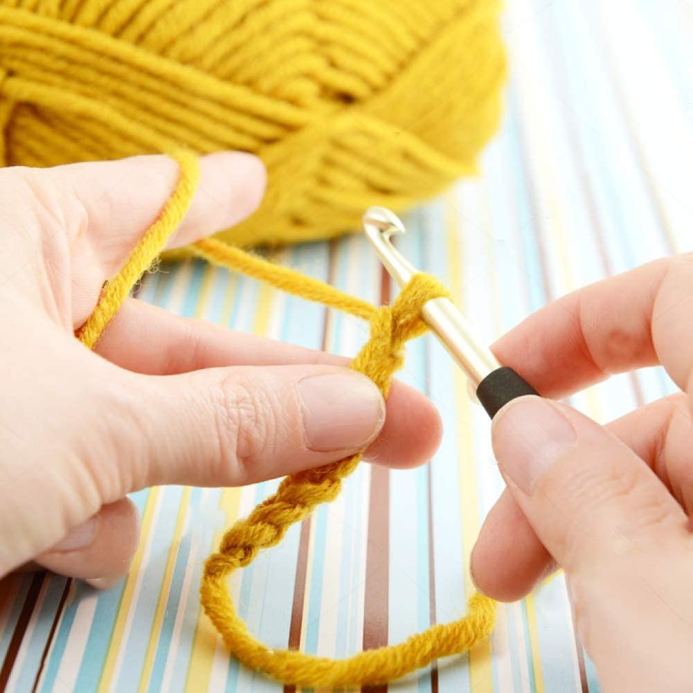 KAOBUY 38 PCS Crochet Hooks Set Crochet Large-Eye Blunt Yarn Weave Knitting Needles Kit Needle Set Weave Craft Tools With Bag