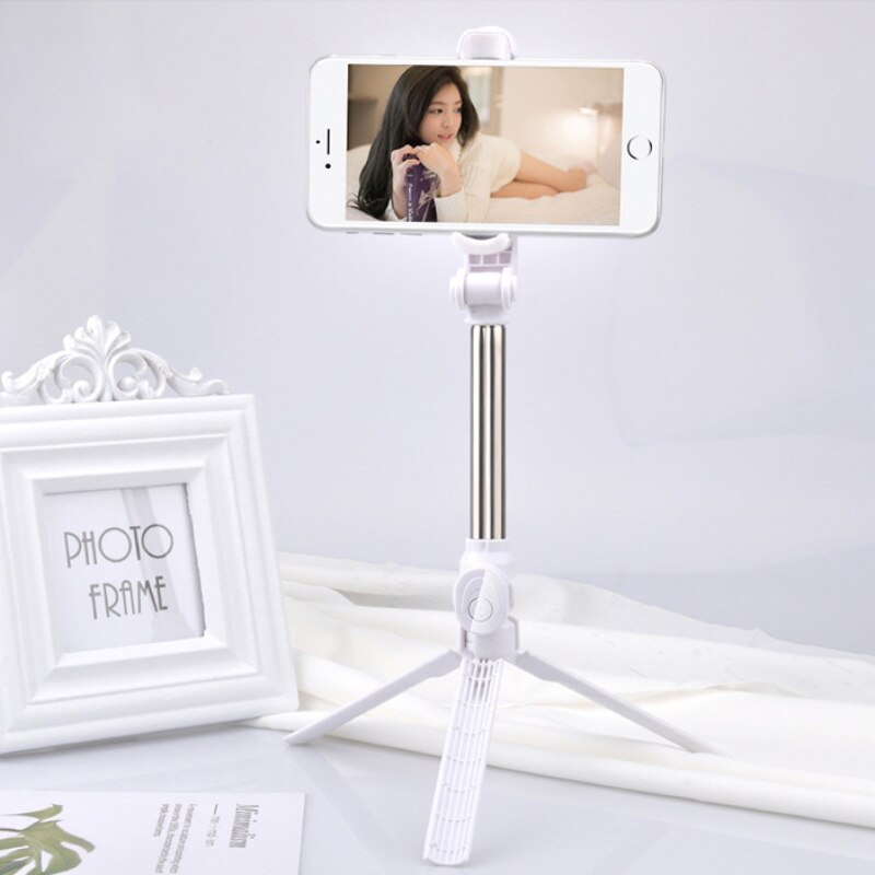 Trådløs bluetooth selfie stick stativ foldbar håndholdt monopod 360 rotation telefonstativ til iphone 12 foto mobil smartphone: Hvid