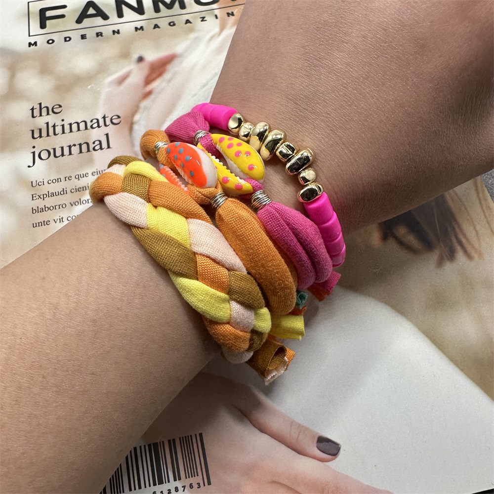 Bracciale con ciondoli a conchiglia a pois Linea di cotone colorata Braccialetti con corde intrecciate fatte a mano per gioielli da donna, uomo e bambino