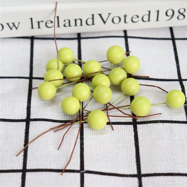 200P Artificial Single Stem Berry 2.76" Length Foam Berries for DIY Home Wedding Box Accessorie Christmas Party Decorative: Green