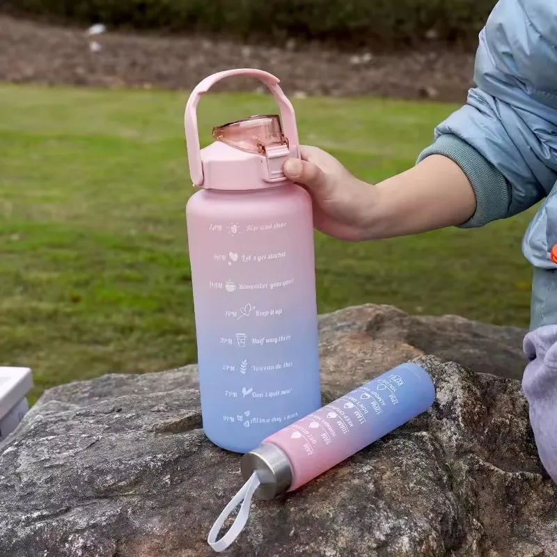 Butelka na wodę 2 litry ze słomką, butelki robić picia na zewnątrz z oznaczeniem czasu, duża pojemność, kubek outdoorowy, butelka na wodę zdatność.