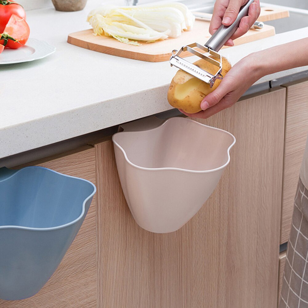 Tipo de suspensão lata de lixo originalidade cozinha armário porta plástico desktop lixo aceitar caixa mobiliário doméstico poubelle de cozinha