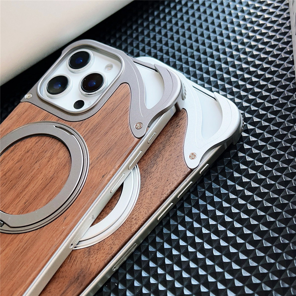 Funda de madera de nogal Natural para iPhone 16, 15, 14 Pro Max, aleación de aluminio sin marco, anillo magnético giratorio 360, fundas con soporte de Metal
