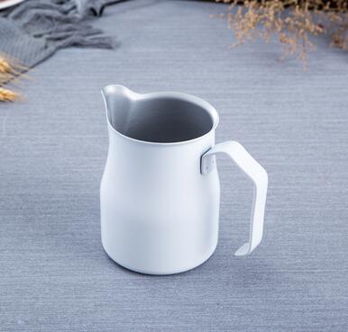 Roestvrij Staal Melk Opschuimen Werper Kruik Espresso Voor Koffie Moka Cappuccino Latte Drankjes Barista Craft: 500ml / WHITE