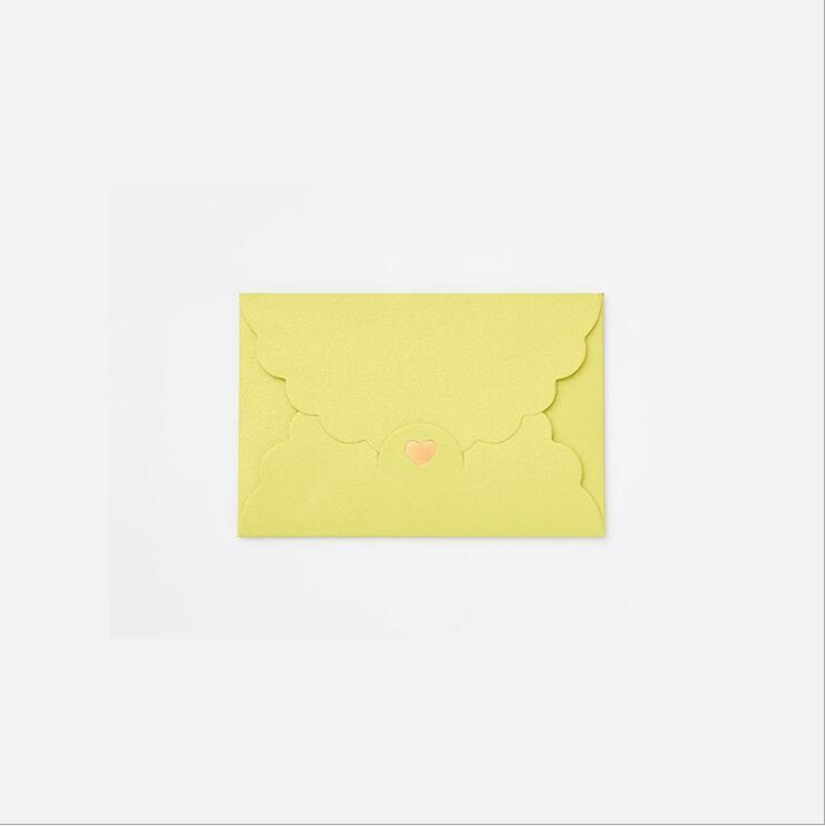 50pcs 10.5*7cm Pearlescent Kraft Paper Love Heart Envelope Mini Card Envelope Romantic Love Letter Paper Envelope: pearl green