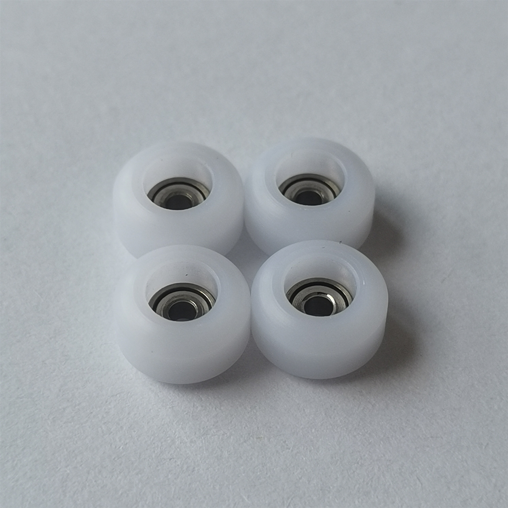 Basic Shape CNC Fingerboard Wheels with High Speed Bearing: WHITE
