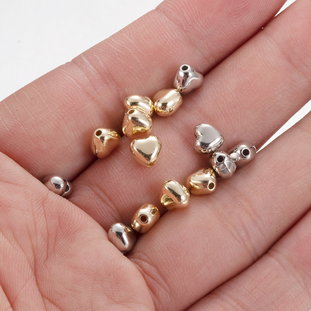 100 stücke 6mm Liebe Herz Gold Farbe Silber Farbe verlieren Abstand Halfter ccb plattiert Kunststoff Acryl Perlen Schmuck machen finden Charme Perlen