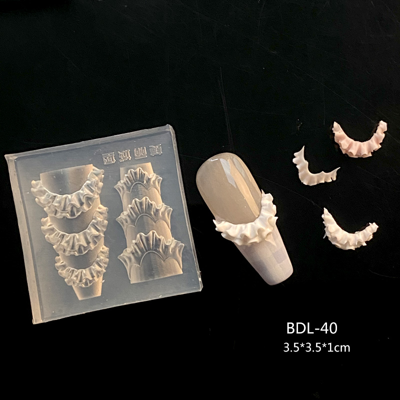 TSZS 1pc jupe mignonne dentelle sur les ongles silicone coeur arcs ruban 3D moule à ongles décorations d'art d'ongle Silicone beurre produits pour ongles: WHITE