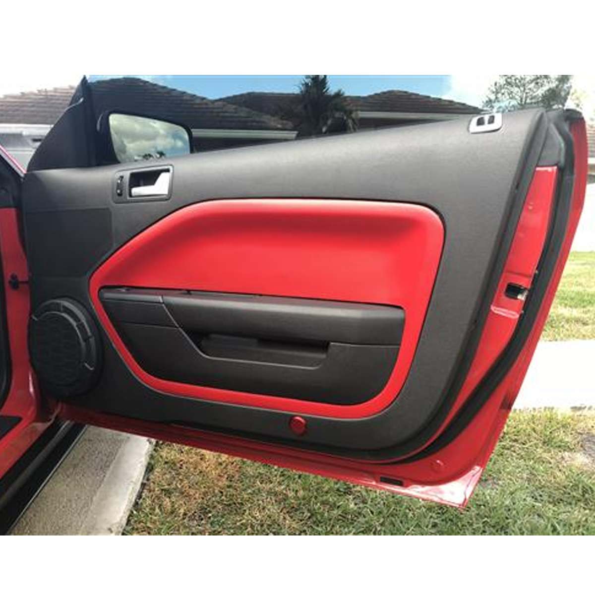 1 Pair Door Panel Insert Cards Leather Fit For Ford Mustang 2005 2006 2007 Replacement Front Door Plate Parts