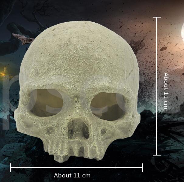 Phantom decoration of fish tank.High grade resin Specializing in the production of the skull .Horrible fish tank decoration: White