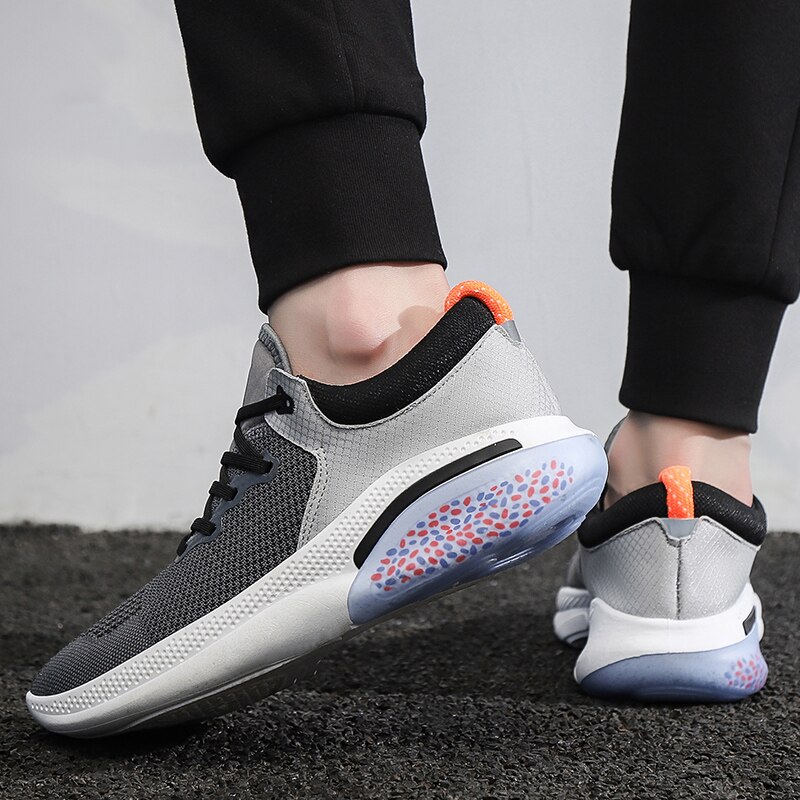 Breathable Holes Summer Men's Shoes Lightweight non-slip casual man sneakers soft men's breathable summer sneakers Air Mesh