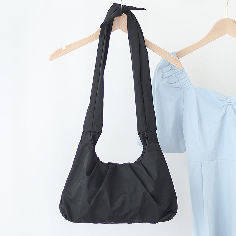 Tonåring nylon tyg hobo väska för daglig ungdom student japansk stil liten storlek casual mobiltelefon svart vit messenger väska: Svart