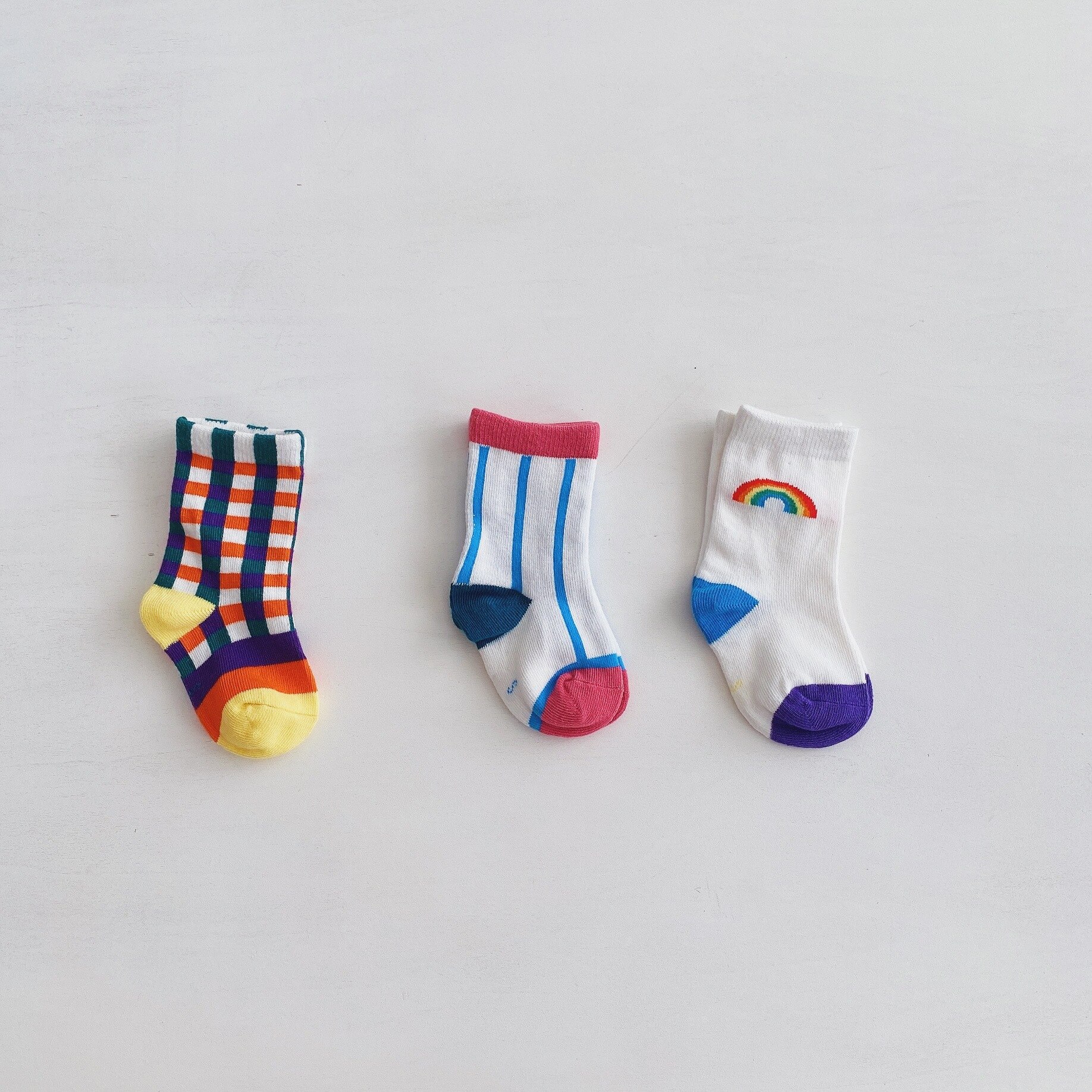 2020 niemowlę rzeczy Dzieci niemowlę dziewczynka tęcza skarpetki niemowlę nowonarodzone maluch chłopcy dziewczęta środkowe skarpetki Bebes modny nadruk bawełniane skarpetki: M 4-6T