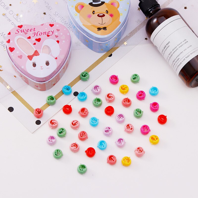 40 stücke Mini Haar Klaue Clips Für Frauen Mädchen Nette Candy Farben Kunststoff Haarnadeln Haar Zöpfe Maker Perlen Headwear Haar zubehör