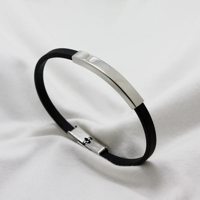 lässig Jahrgang handgemachte schwarze Gummi Armbinde Silber Farbe Edelstahl Bar Silikon Herren Handschlaufe