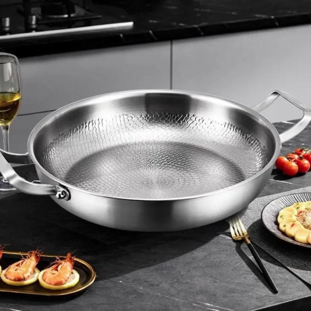 Cookware Titanium Alloy Double Ear Frying Pan Non-stick Uncoated Frying Pot Flat Bottomed Hammer Pattern Frying Wok Restaurant