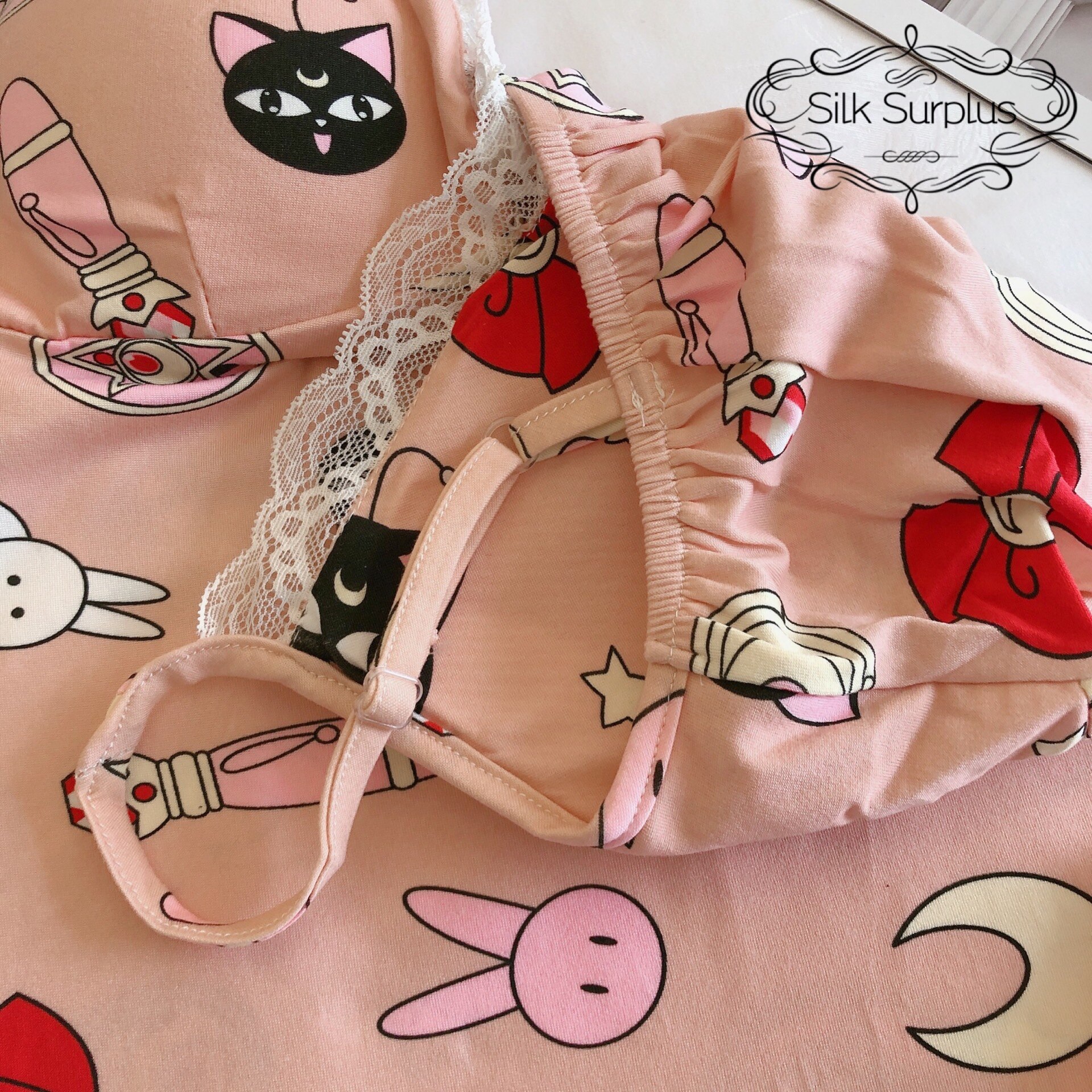 Conjuntos de Pijama Silka con estampado de Sailor Moon sin mangas, Pijama sexi para Mujer, ropa de casa con almohadilla en el pecho