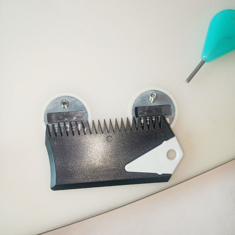 Plastic Surfboard Wax Comb SUP Wax Cleaner Remove With Fin Key Maintenance Safety Tool for Water Surfing Sport