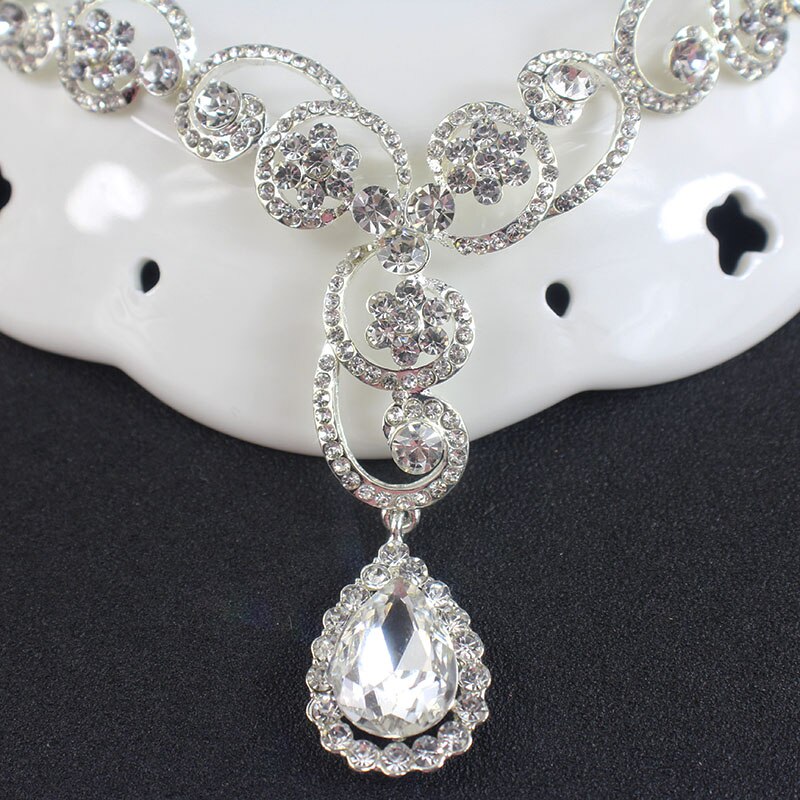 Jiayijiaduo Simulierte Perle Schmuck Hochzeit Braut Schmuck setzt silber-farbe Blume Halsband Halskette Ohrringe