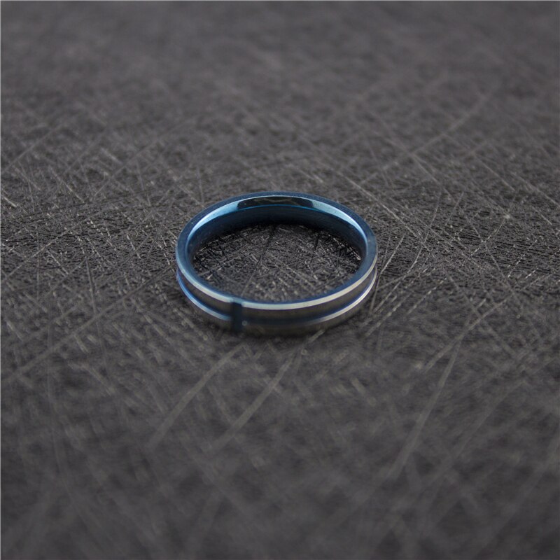 Trendy smykker luksusdesign blå farve rustfrit stål vielsesring til kvinder piger simple 4mm krydsparringe